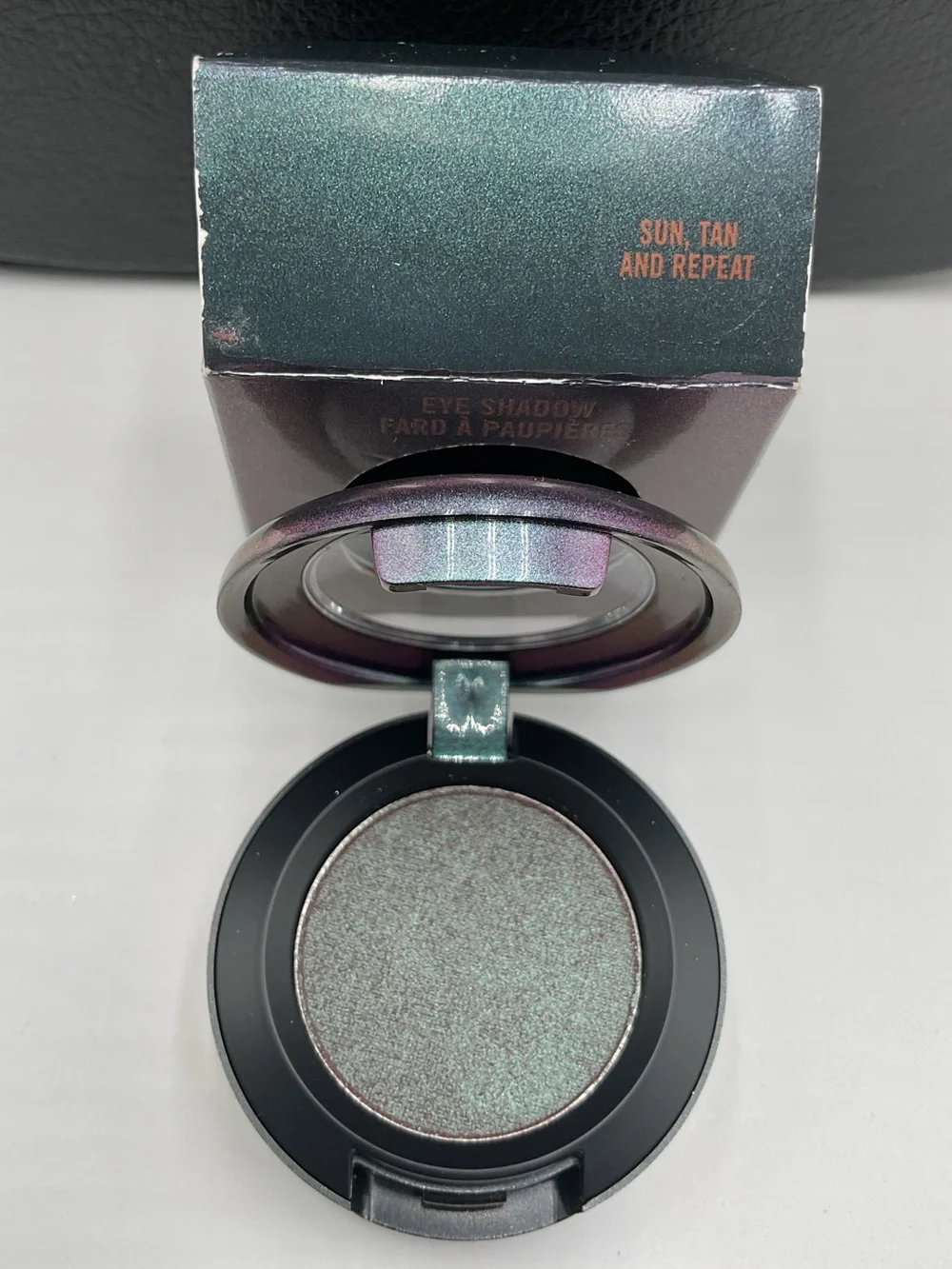 MAC Cosmetics Veluxe Pearl Eyeshadow in Sun, Tan, Repeat - BNIB LE Discontinued